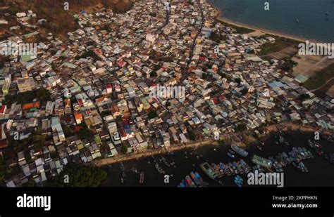 Overcrowded slum housing Stock Videos & Footage - HD and 4K Video Clips - Alamy