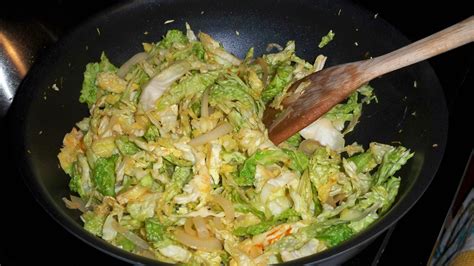 Spicy Stir-Fried Savoy Cabbage