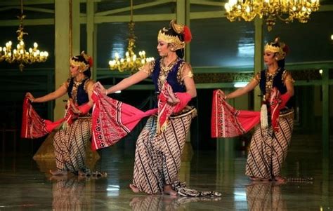 Tari Serimpi : Ulasan Lengkap Tentang Tari ini! - Rumbelnesia.com