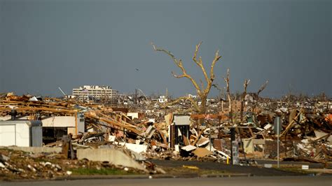 NWS: Many in Joplin Ignored 1st Tornado Warnings | Fox News