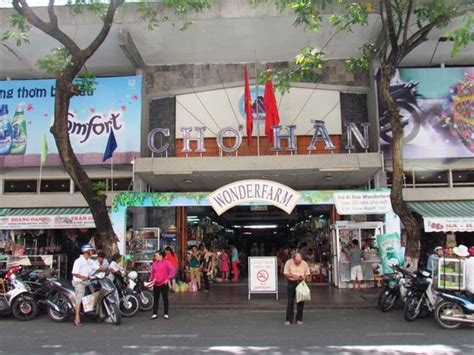 Han Market - Popular Da Nang Shopping place for travelers