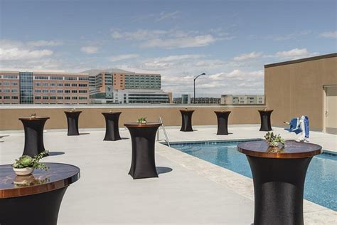 Hyatt Regency Aurora - Denver Conference Center Pool: Pictures ...