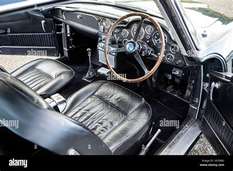 1965 Aston Martin DB5 interior Stock Photo - Alamy