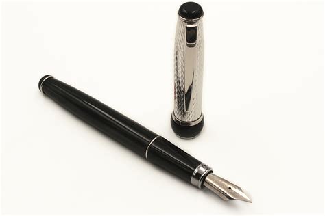 Silver Cap Black Fountain Pen – Grifos Pens of Italy