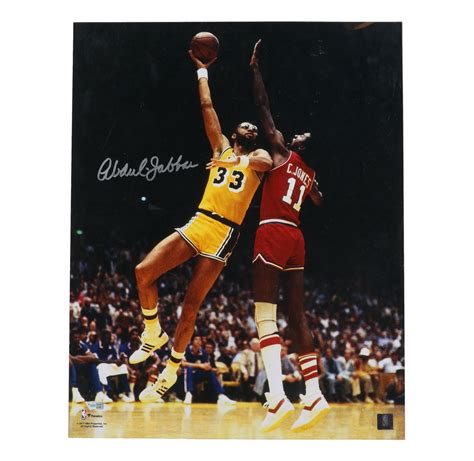 Kareem Abdul-Jabbar Signed Lakers 16x20 Photo (Fanatics) | Pristine Auction