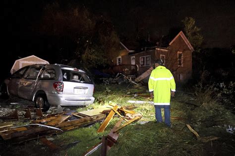 Missouri tornado confirmed as storms swept into Illinois | AP News