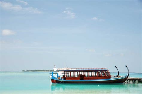 Island Hopping in Maldives to Little Paradises in 2024