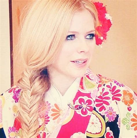 Zip TV Japan - Avril Lavigne Photo (36281132) - Fanpop