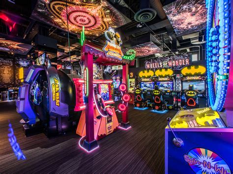 13 Best Arcade Bars in Chicago to Drink Beer and Play Games