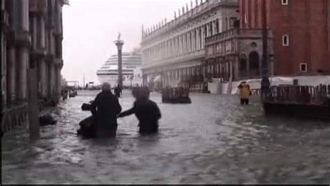 Venice tides 6th highest in recorded history | CBC News