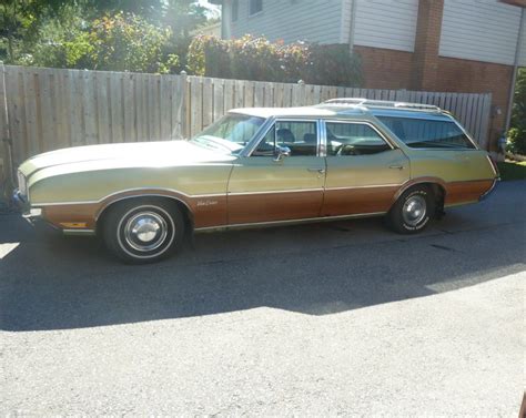 Room With A View: 1970 Oldsmobile Vista Cruiser | Barn Finds