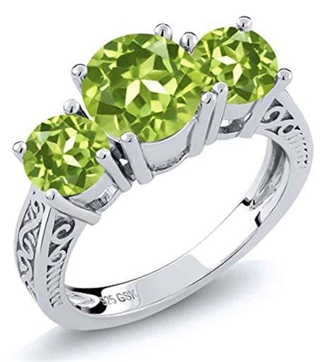 7 Peridot Rings for Your August Sweetheart