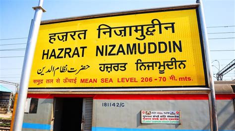 Car Cab Tour from Hazrat Nizamuddin Railway Station | Compare Car NZM