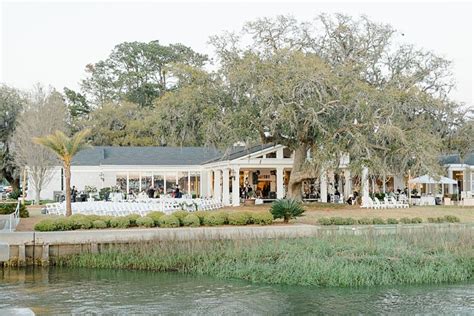 Living Coral Waterfront Wedding at the Savannah Yacht Club