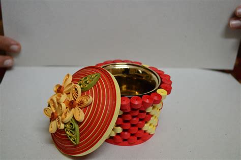 Quilled box Quilling Paper Craft, Quilling Ideas, Paper Quilling, Paper Crafts, Handmade Paper ...