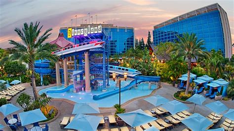 Pools at the Disneyland Hotel | Disneyland Resort