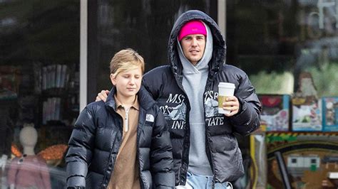 Justin Bieber Out With Brother Jaxon, 12, On LA Coffee Run: Photos – Hollywood Life