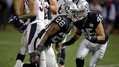 Oakland Raiders beat division rival Denver Broncos in home opener - ABC7 San Francisco