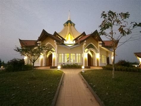 The Baha’i House of Worship (Battambang) - 2021 All You Need to Know ...