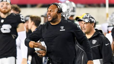 Who is Antonio Pierce? What to know about interim Raiders coach ...