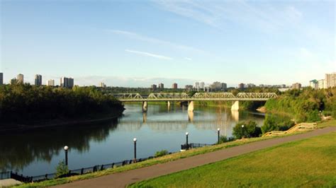 Trails to hike and bike in Edmonton | Kelson Group