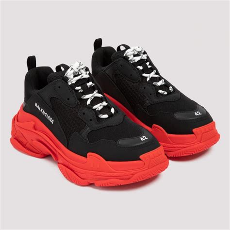 Balenciaga Leather Triple S Black And Red Sneakers 40 for Men - Lyst