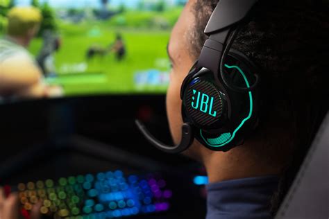 JBL Quantum 910 Wireless headset leverer lyd med uhørt præcision | GamersLounge