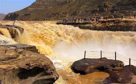 Hukou Waterfall, the Only Yellow Waterfall in the world