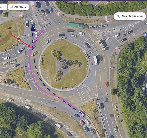 Clarify this spiral roundabout for me : r/drivingUK