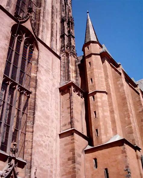 Frankfurt Cathedral Building, Germany - e-architect