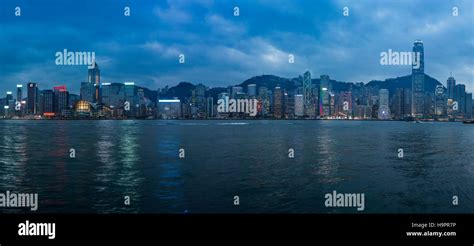 Hong Kong skyline at night Stock Photo - Alamy