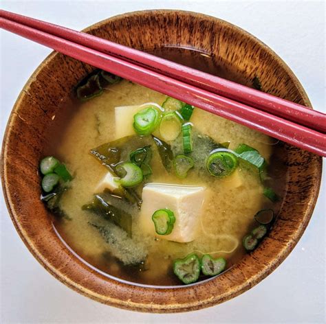 How to Make Simple & Delicious Miso Soup - The Japanese Kitchen