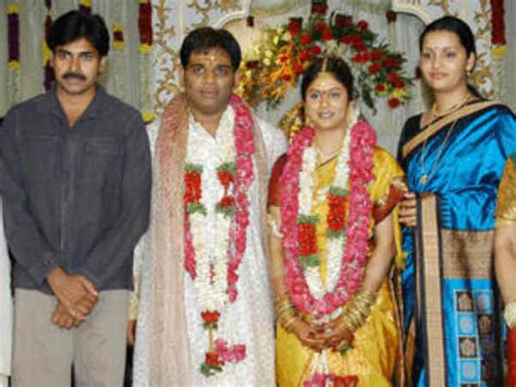 Power Star Pawan Kalyan | Actress Renu Desai | Ex Husband | Genuine Human Being - Filmibeat