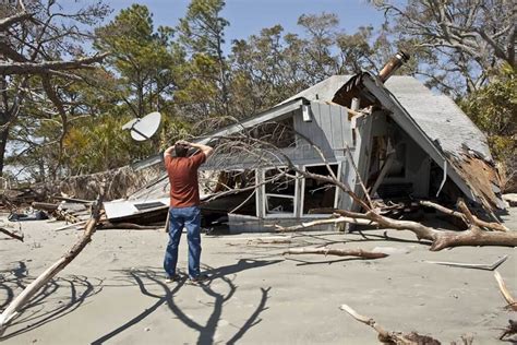 How to Help Your Community After a Natural Disaster