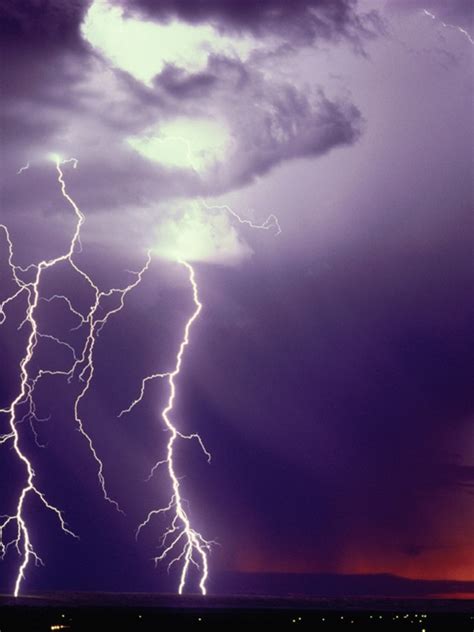 Esitellä 76+ imagen lightning storm - abzlocal fi