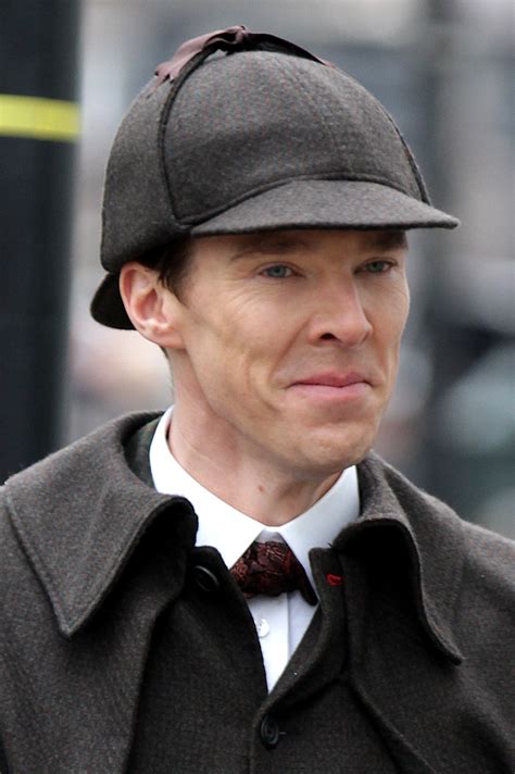 Benedict Cumberbatch Seen on Sherlock Christmas Set in Victorian Garb ...