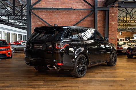 Range Rover Sport HSE Black (27) - Richmonds