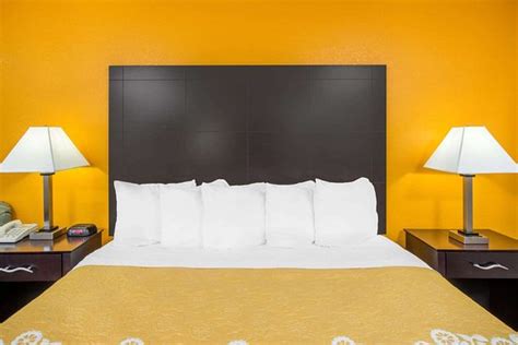 DAYS INN BY WYNDHAM CALVERT CITY $48 ($̶6̶4̶) - Updated 2018 Prices & Hotel Reviews - KY ...