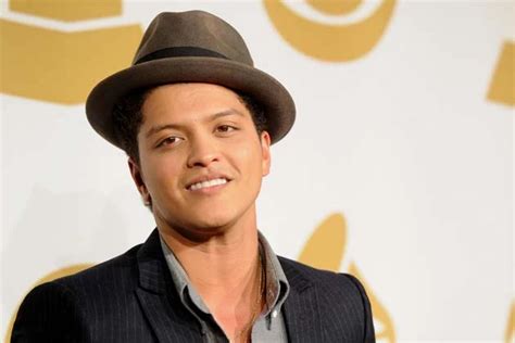 Bruno Mars Is a Man of Many Hats [PHOTOS]