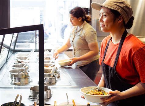 Hey, Chipotle, Maybe Dumping ShopHouse Was a Mistake | The Motley Fool