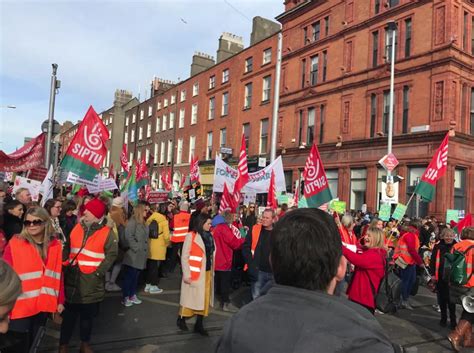 Dublin city roads closed as thousands turn up for massive protest ...