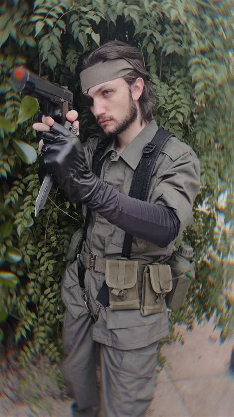 I'm starting a Naked Snake cosplay... Thoughts? Hints? : r/metalgearsolid