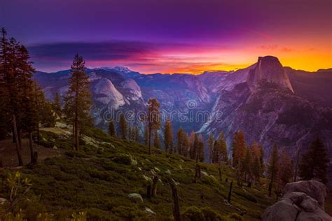 Yosemite National Park Sunrise Glacier Point Stock Image - Image of ...