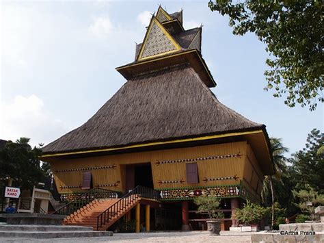 Rumah Adat Batak Karo | Artha Prana | Flickr