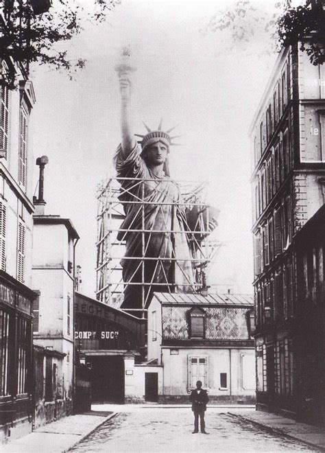 vintage everyday: Incredible Photos of The Statue of Liberty Construction