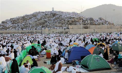 Muslim pilgrims perform rituals in Mina as hajj begins - World - DAWN.COM