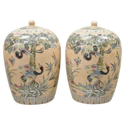 Vintage Chinese Famille Rose Porcelain Urn Lidded Temple Jar Vase on ...