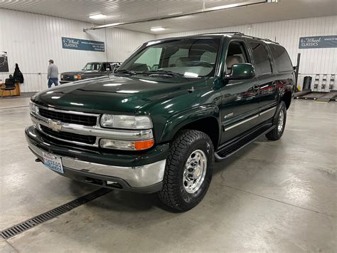 2001 Chevrolet Suburban | 4-Wheel Classics/Classic Car, Truck, and SUV ...