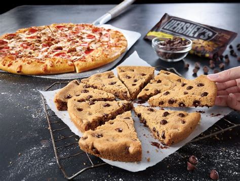 News: Pizza Hut - New Ultimate Hershey's Chocolate Chip Cookie