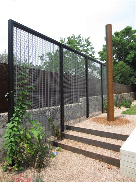 Modern trellis with creeper to act as garden room divider | Cameras and ...